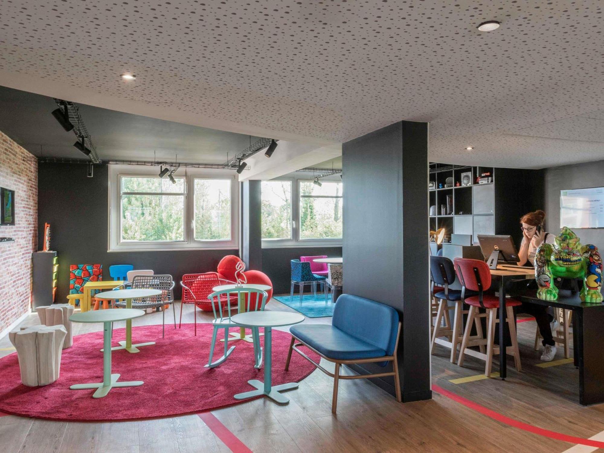 מלון Ibis Styles Lyon Bron Eurexpo מראה חיצוני תמונה